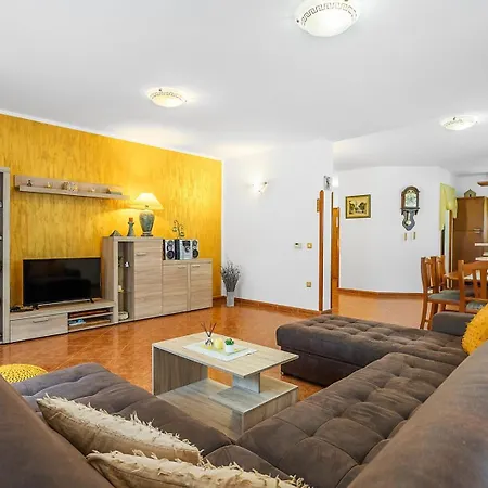 House Ulika