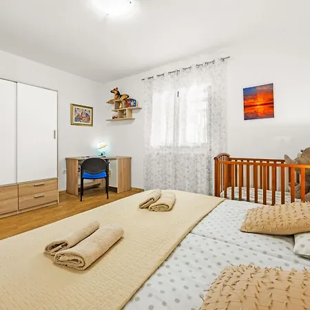 Nyaraló House Ulika Svetvinčenat