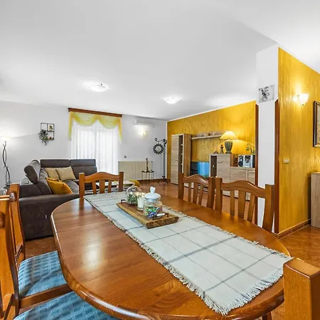 Nyaraló House Ulika